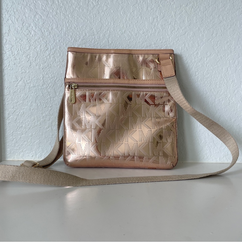 Michael Kors Crossbody Bag
Jet Set Mirror Metallic Rose Gold
Shoulder Bag